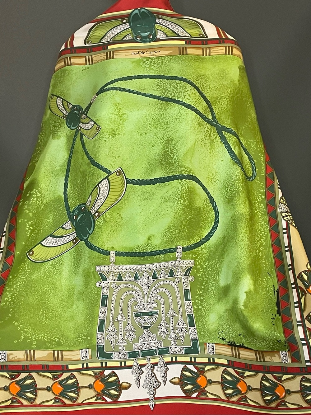 Gorg Must de Cartier Silk Scarf Sphinx Print 34 In Excellent Condition